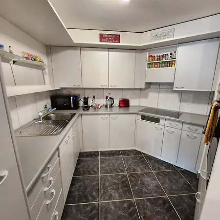 4 115m2 Gartenwohnung An Der Jakobshorn Talstation Neben Wander- Und Mountainbikeparadise Apartment