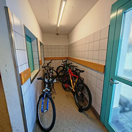 Fuer 8 Pers Neben Talstation Jakobshorn Skipiste 3 Schlafzimmer Privater Garten Vollausgestattete Kueche Lejlighed