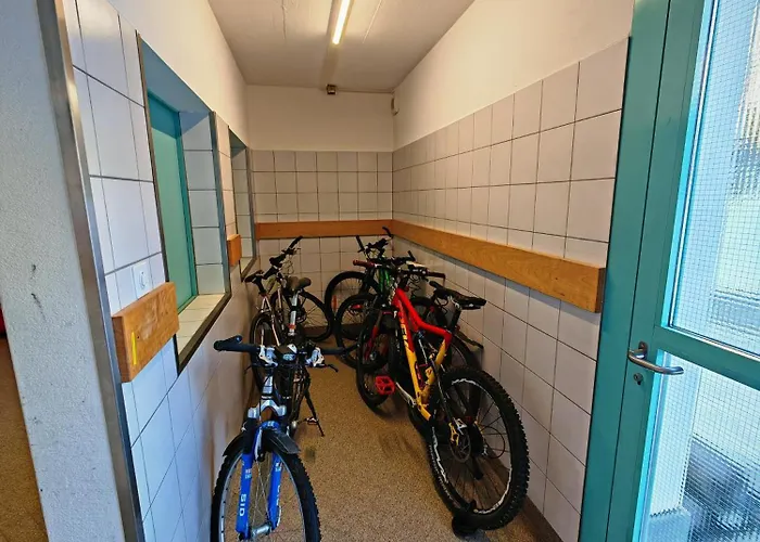 Fuer 8 Pers Neben Talstation Jakobshorn Skipiste 3 Schlafzimmer Privater Garten Vollausgestattete Kueche Appartement